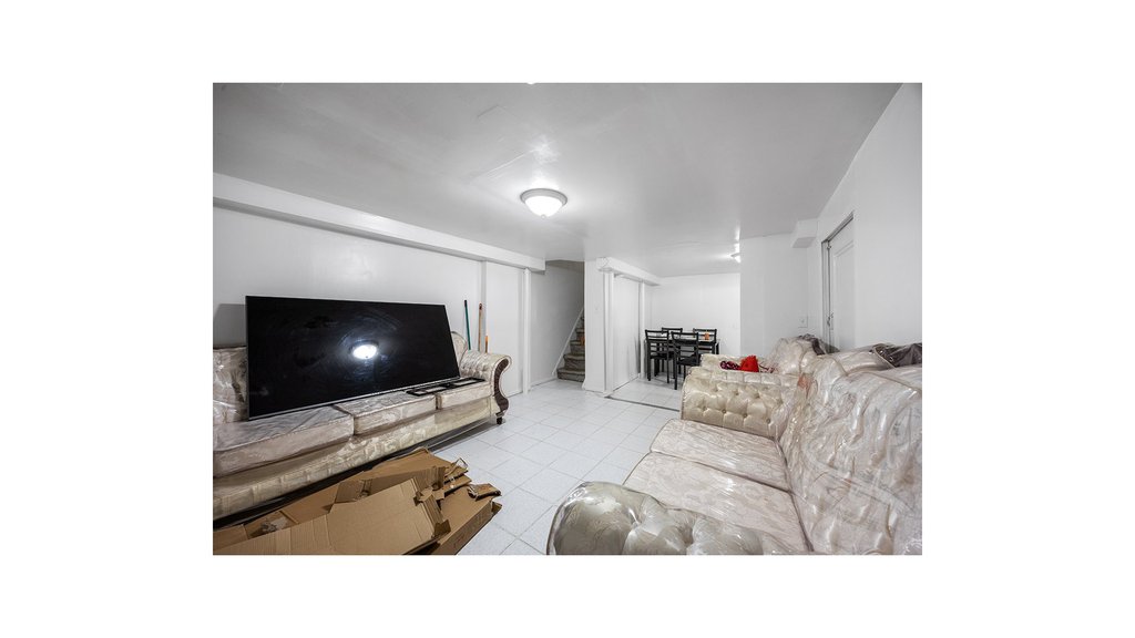 1156 Glenmore Avenue – For Sale photo 11