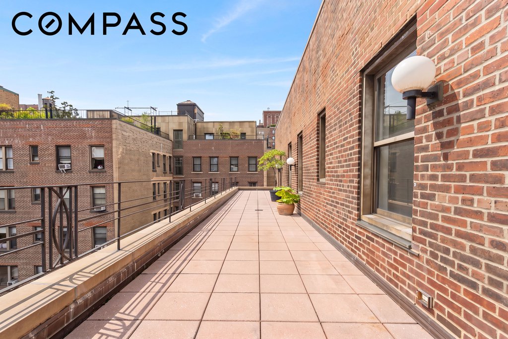 152 East 94th Street, Unit PHE photo 3