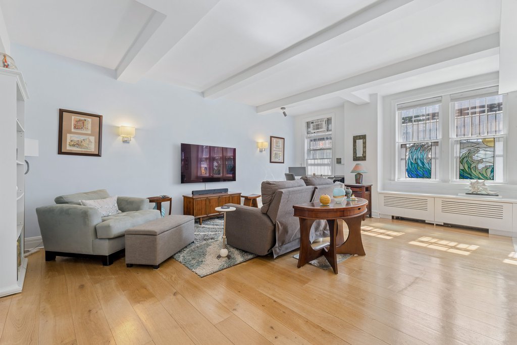 33 Riverside Drive, Unit 1C