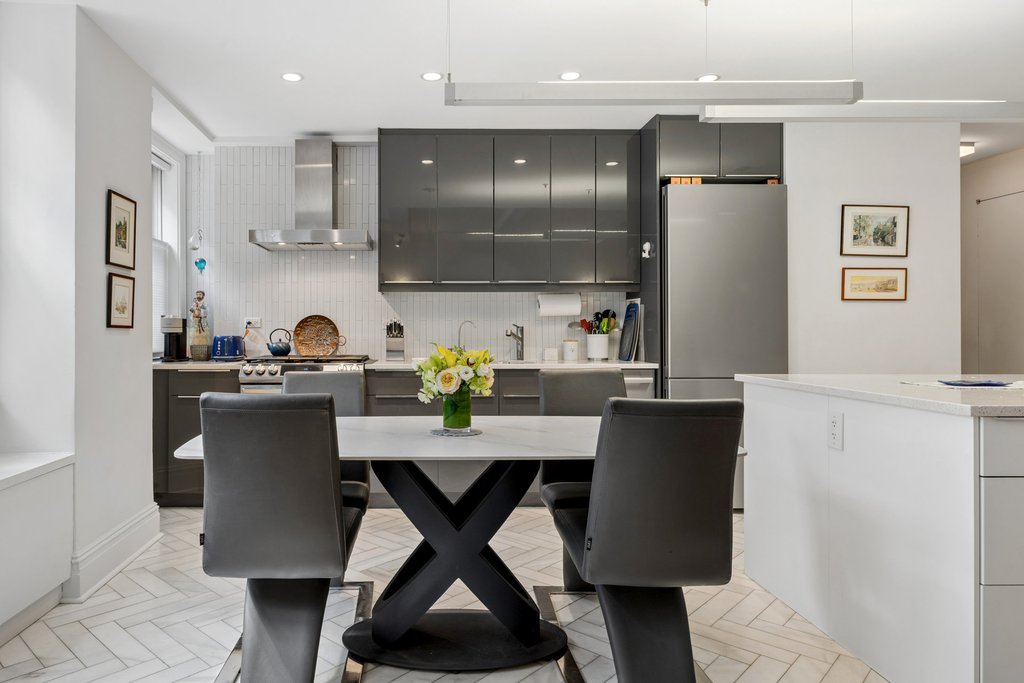 33 Riverside Drive, Unit 1C photo 2
