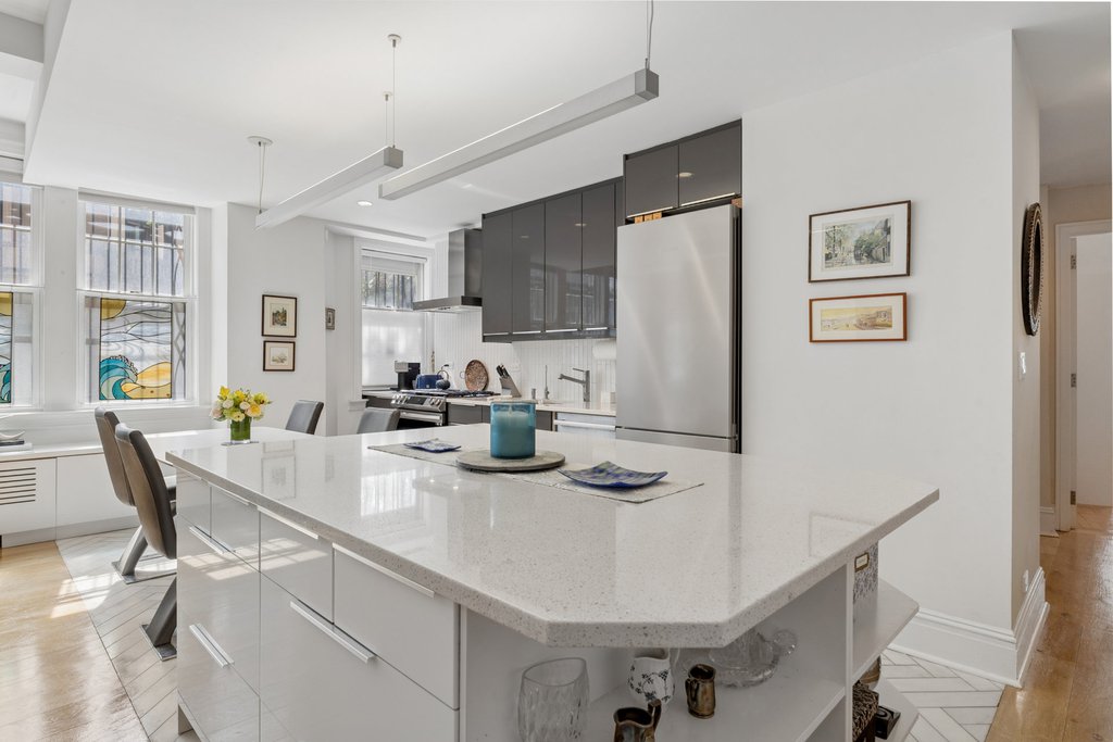 33 Riverside Drive, Unit 1C photo 4