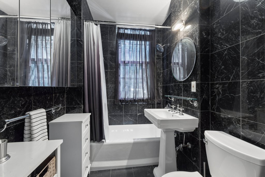 33 Riverside Drive, Unit 1C photo 8