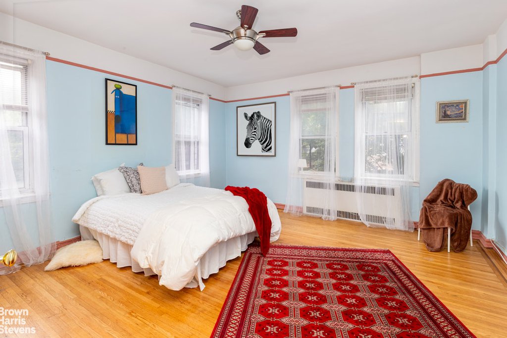 86-10 34th Avenue, Unit 215 photo 6