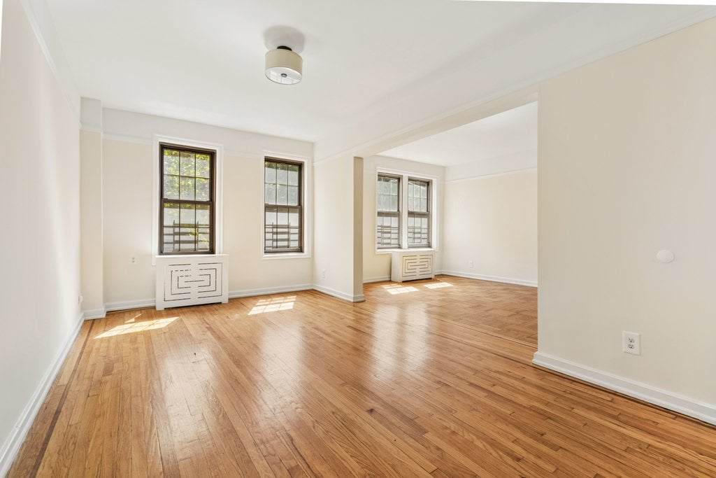 1100 Grand Concourse, Unit 2I