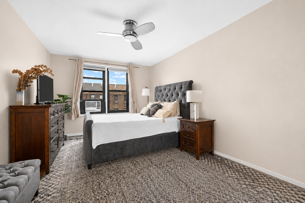 7423 Ridge Boulevard, Unit 6G photo 6