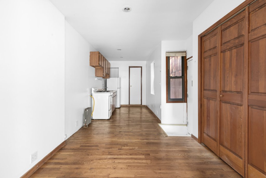 212 East 88th Street, Unit 5B photo 4
