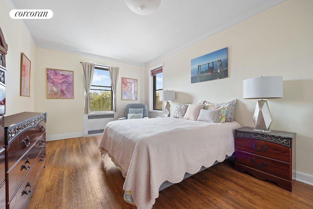2835 Bedford Avenue, Unit 5H photo 3
