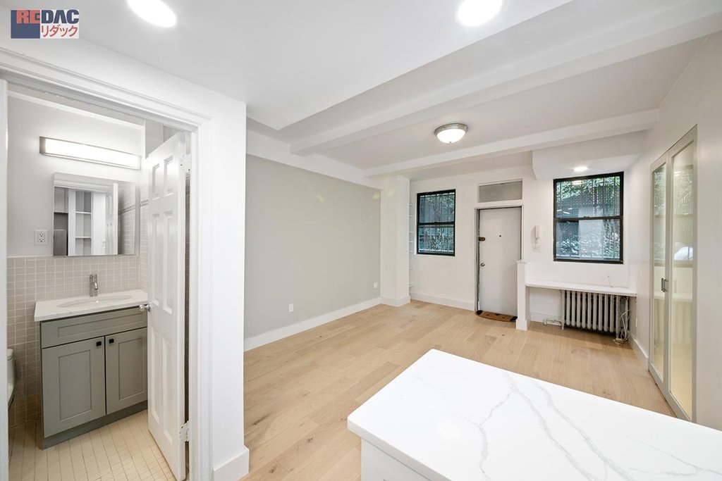 211 East 35th Street, Unit 1M