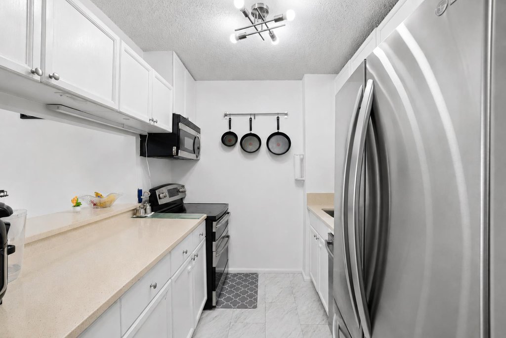 4-74 48th Avenue, Unit 14M