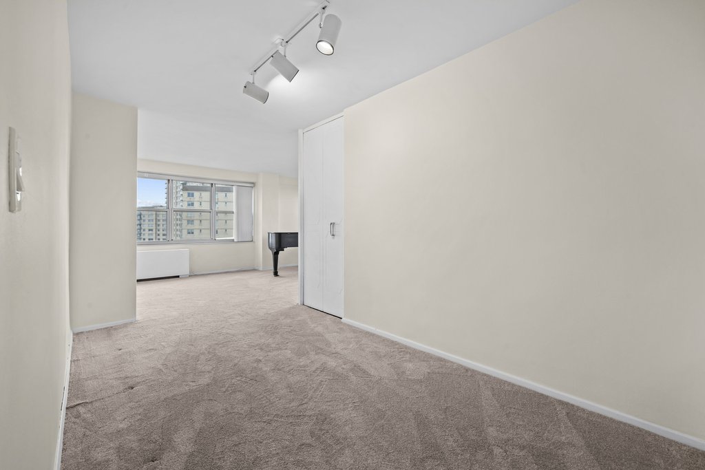 555 Kappock Street, Unit 21D photo 6