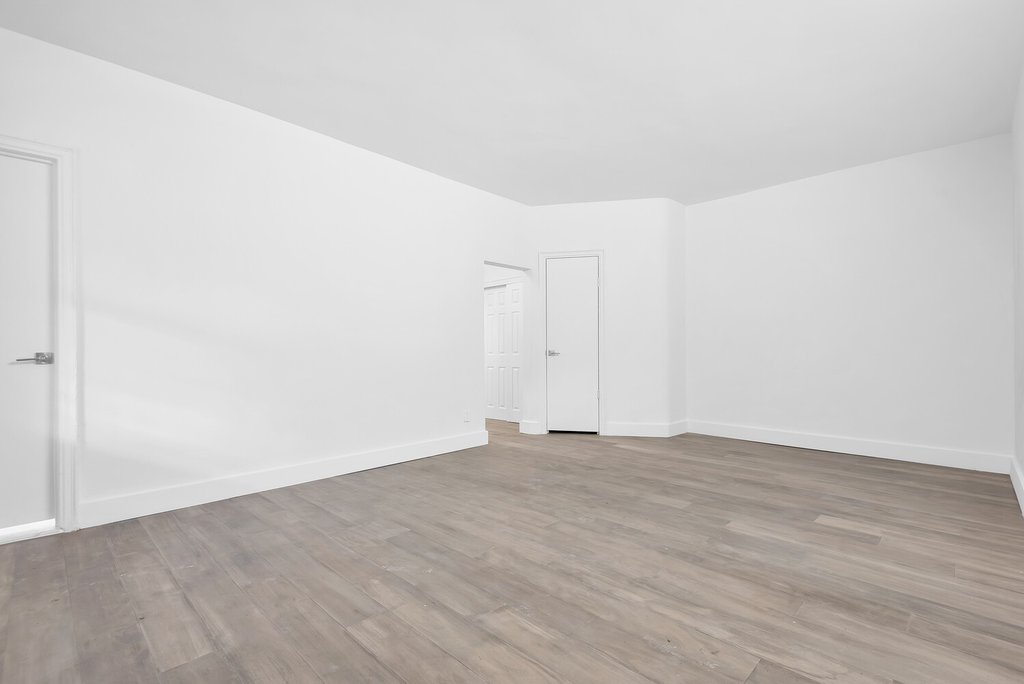 3000 Valentine Avenue, Unit LO2 photo 3
