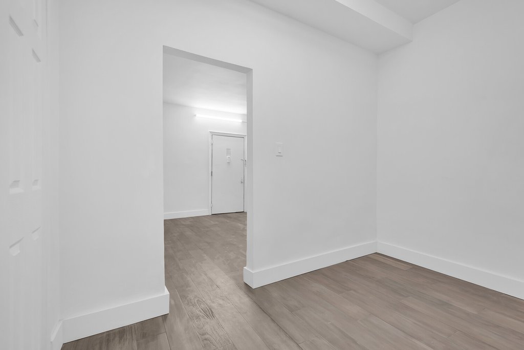 3000 Valentine Avenue, Unit LO2 photo 6