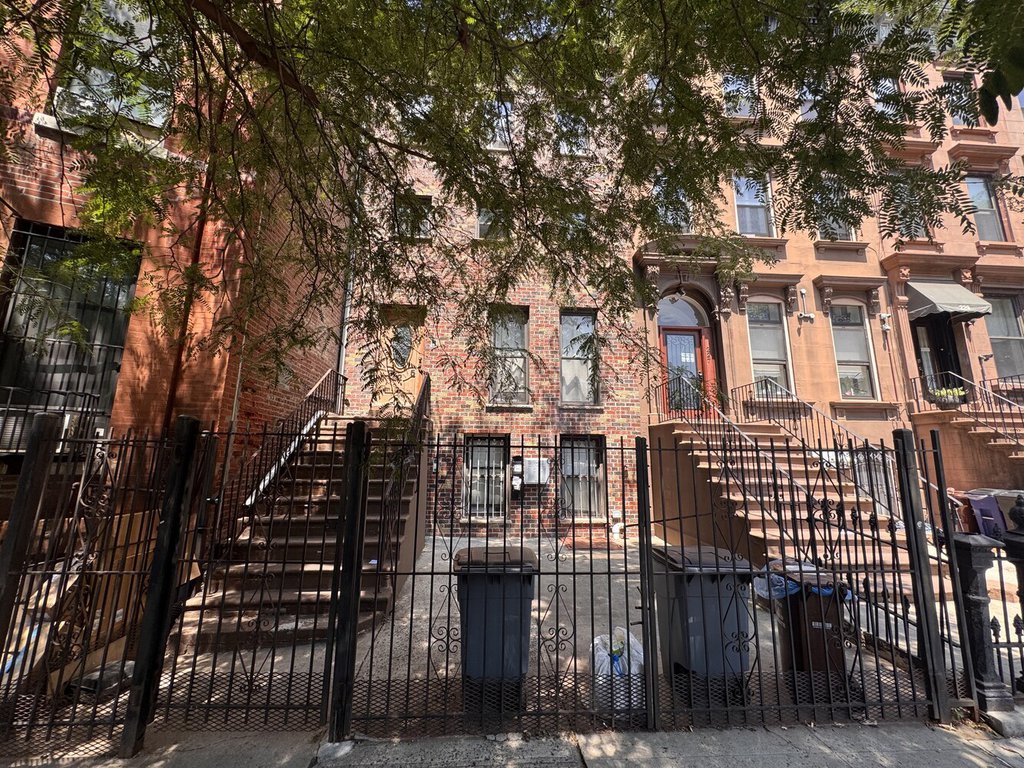 225 Madison Street – For Sale