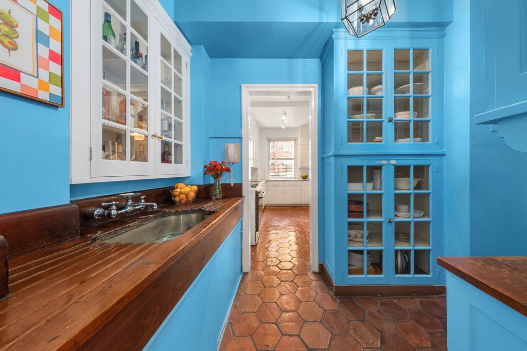 320 East 72nd Street, Unit 6A photo 4