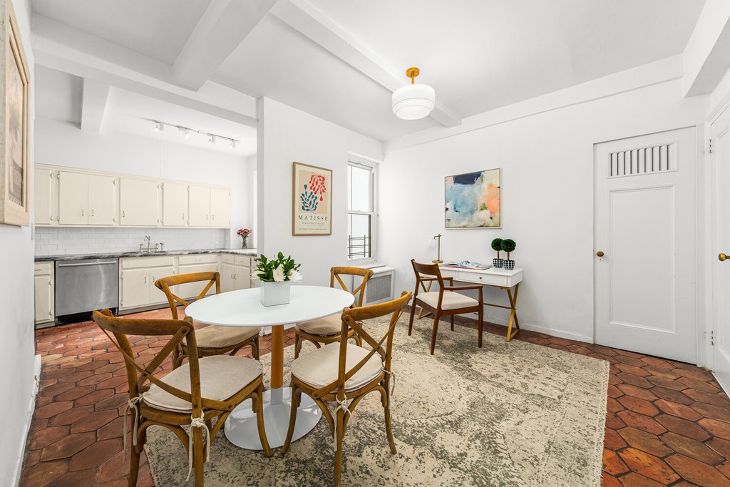 320 East 72nd Street, Unit 6A photo 6