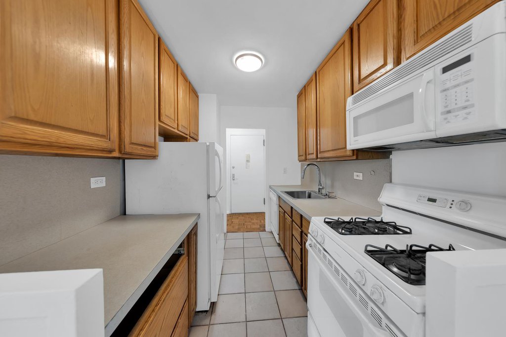 303 West 66th Street, Unit 2GE photo 5