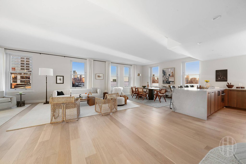 150 Barrow Street, Unit PENTHOUSE photo 6