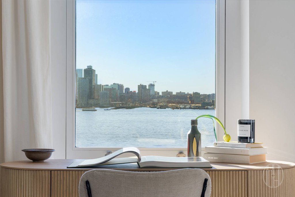 150 Barrow Street, Unit PENTHOUSE photo 9
