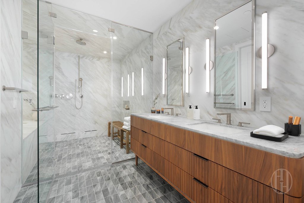 150 Barrow Street, Unit PENTHOUSE photo 11