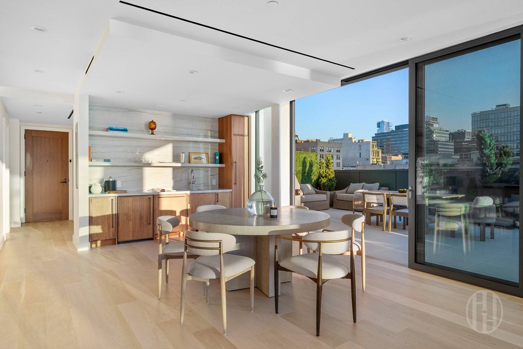 150 Barrow Street, Unit PENTHOUSE photo 19