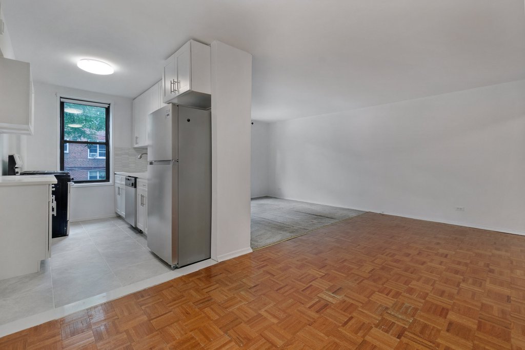 525 West 235th Street, Unit 2D photo 2