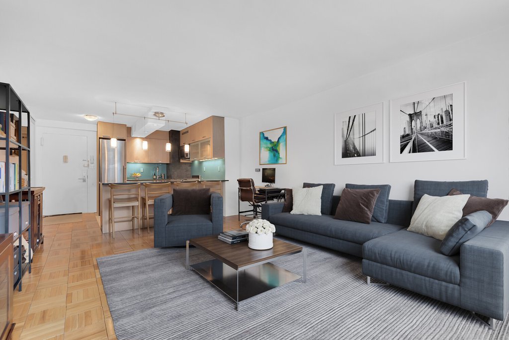 201 East 25th Street, Unit 9E photo 2