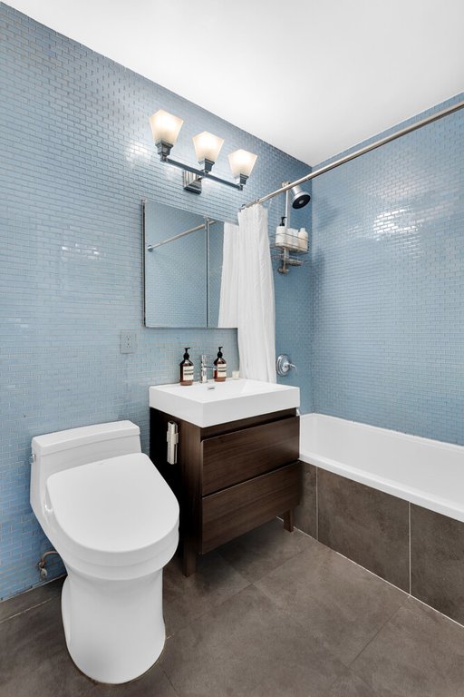 201 East 25th Street, Unit 9E photo 6