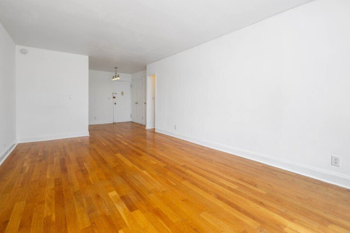 5700 Arlington Avenue, Unit 3N photo 2