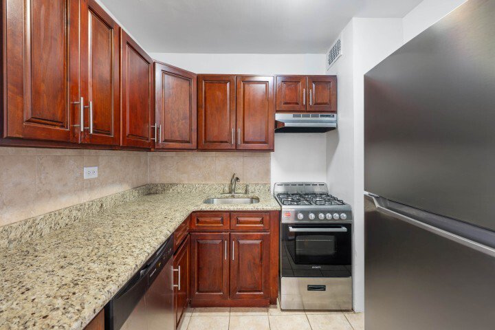 5700 Arlington Avenue, Unit 3N photo 5