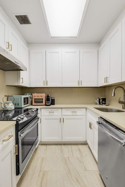 641 Fifth Avenue, Unit 29C photo 8