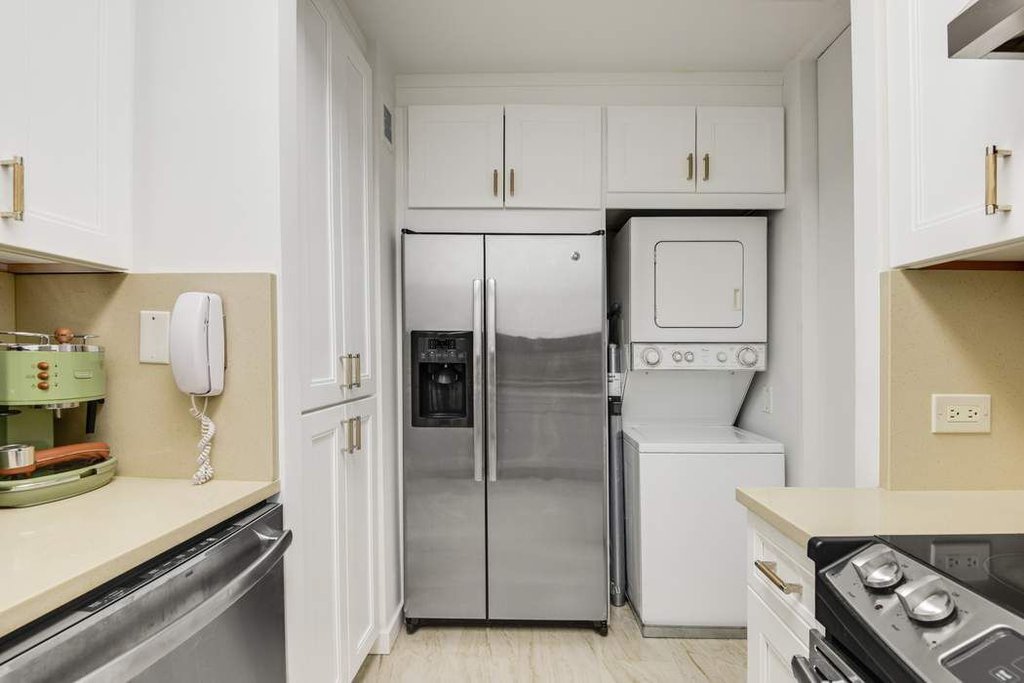641 Fifth Avenue, Unit 29C photo 9