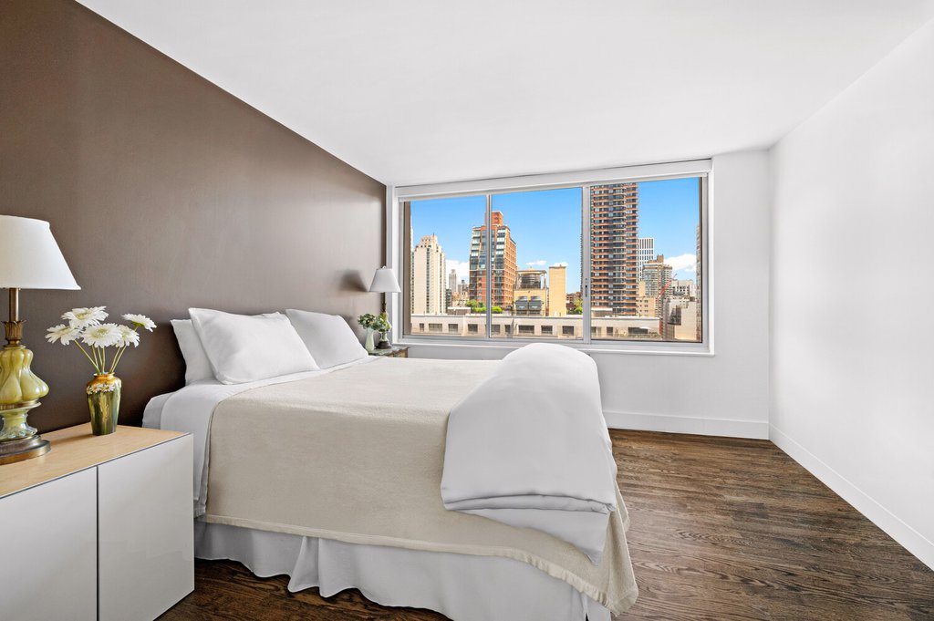 353 East 72nd Street, Unit 14A photo 5