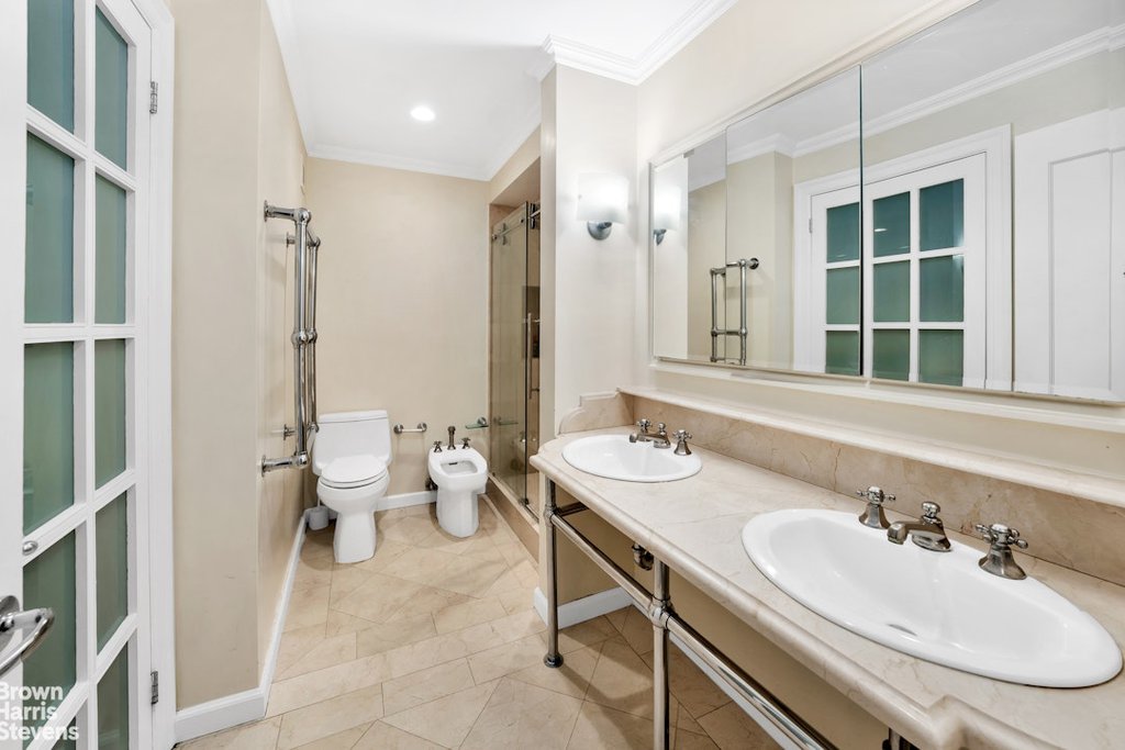 10 West 66th Street, Unit 27F photo 8