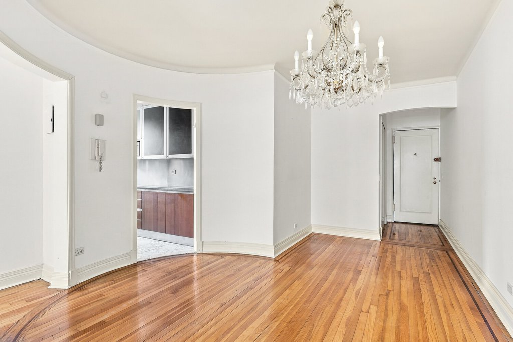 310 West 55th Street, Unit 4C photo 3