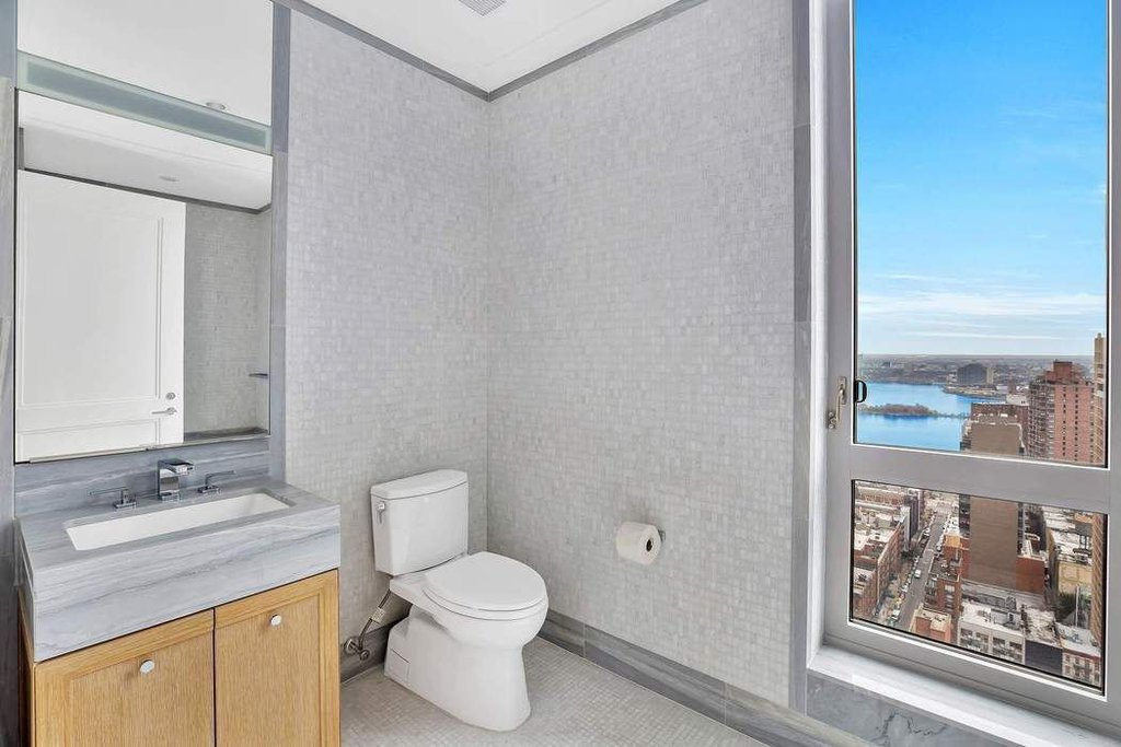 200 East 95th Street, Unit 27C photo 7