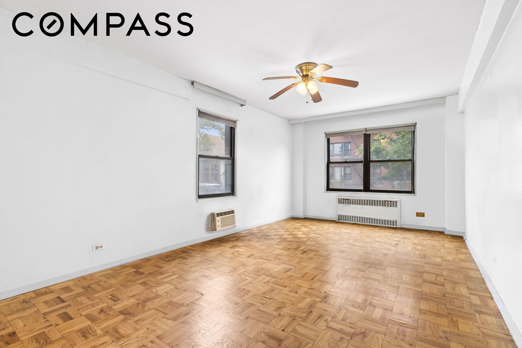 303 Beverley Road, Unit 1B photo 17
