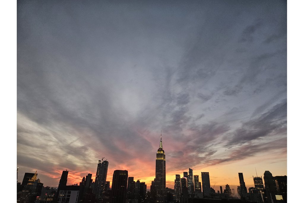 330 East 38th Street, Unit 43D photo 4