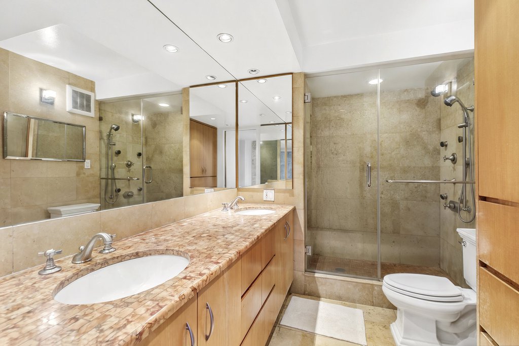 330 East 38th Street, Unit 43D photo 6