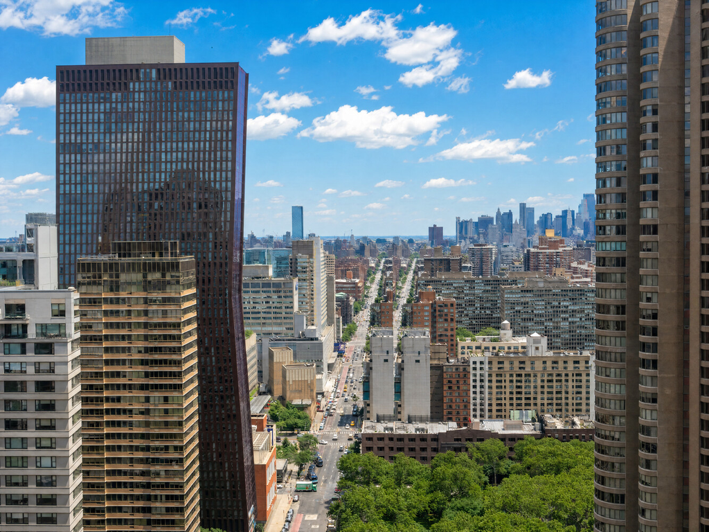 695 First Avenue, Unit 32D photo 6
