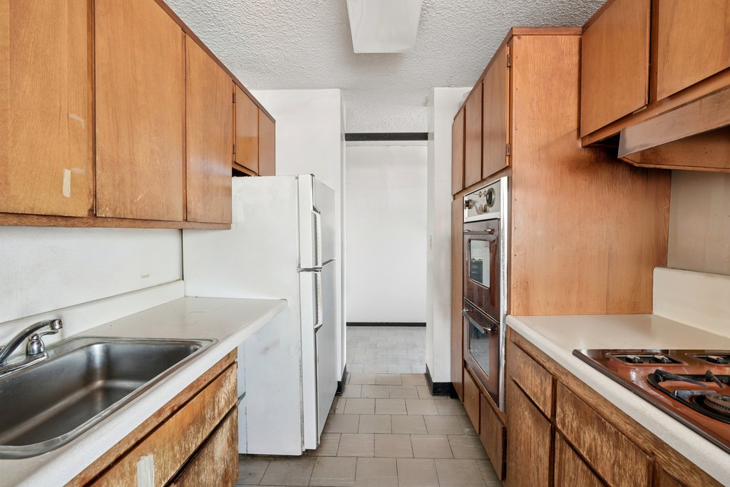 180 Park Row, Unit 23D photo 5