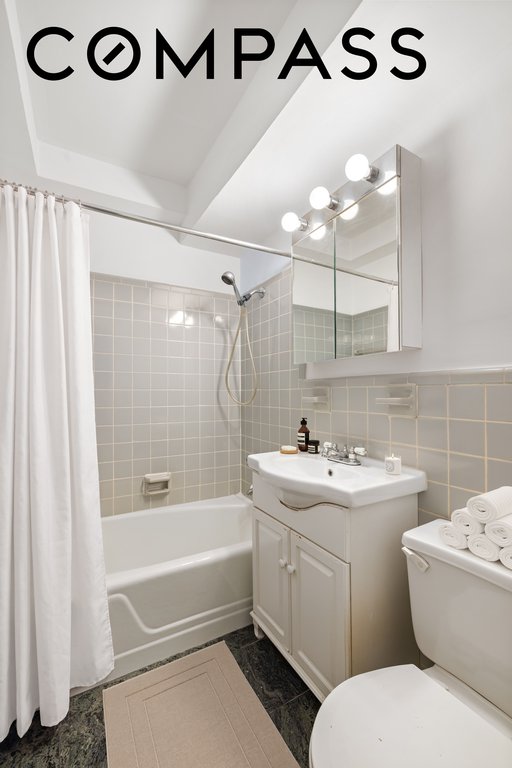 211 East 53rd Street, Unit 12H photo 5