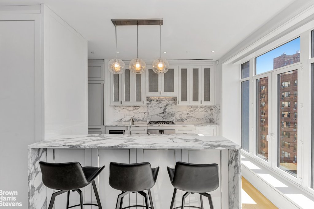 40 East End Avenue, Unit 11A photo 5
