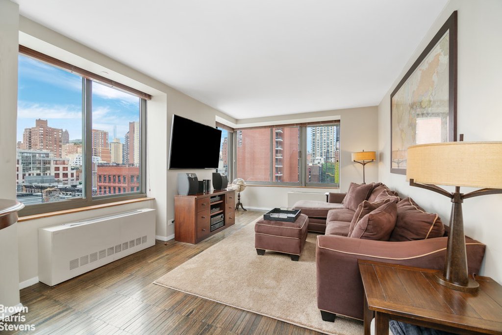 300 East 85th Street, Unit 702