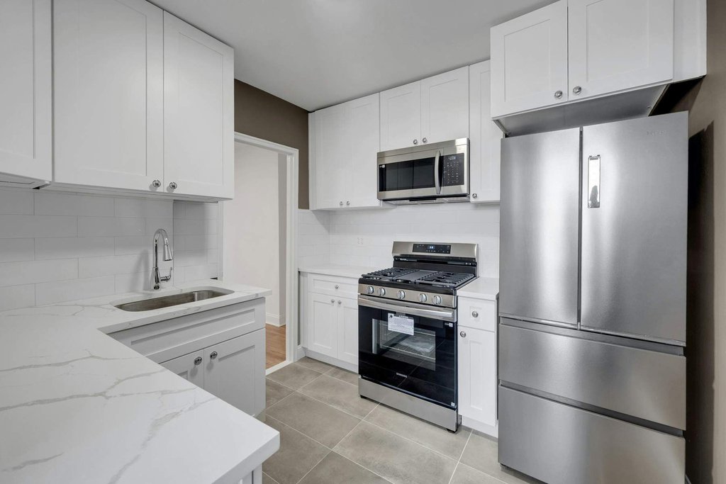 5650 Netherland Avenue, Unit 3C