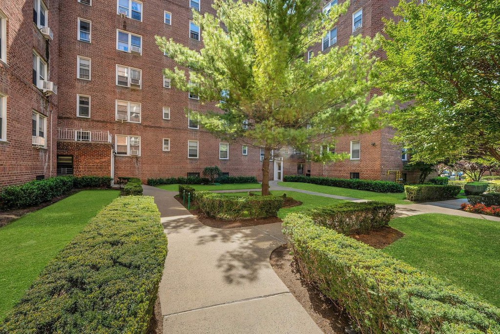 5650 Netherland Avenue, Unit 3C photo 20