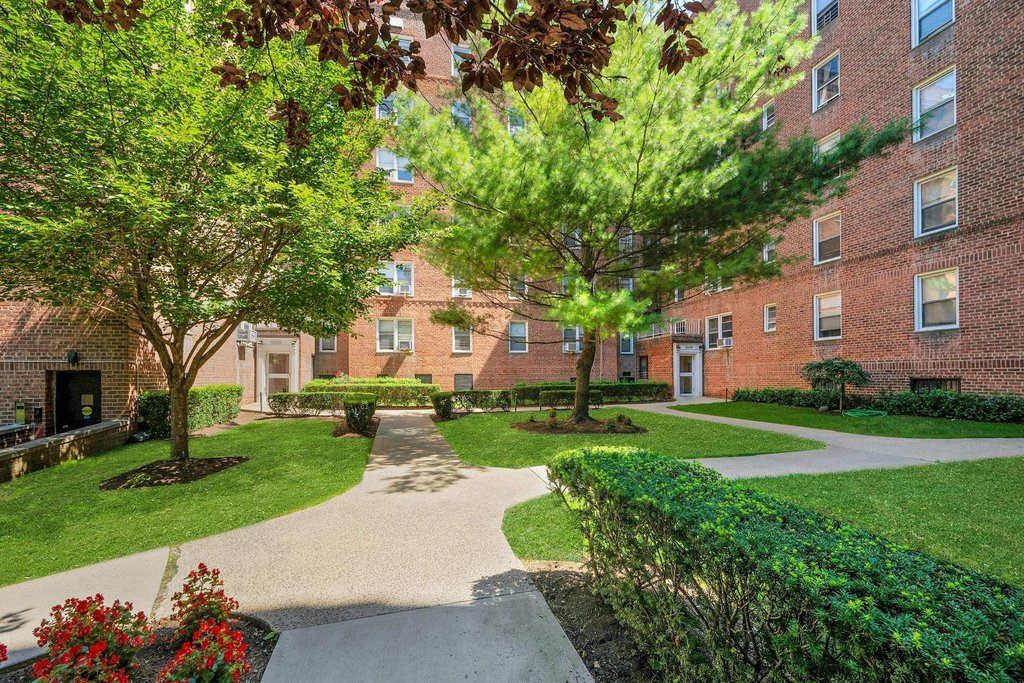 5650 Netherland Avenue, Unit 3C photo 22