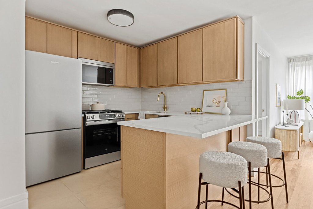 415 Beverley Road, Unit 6E photo 6