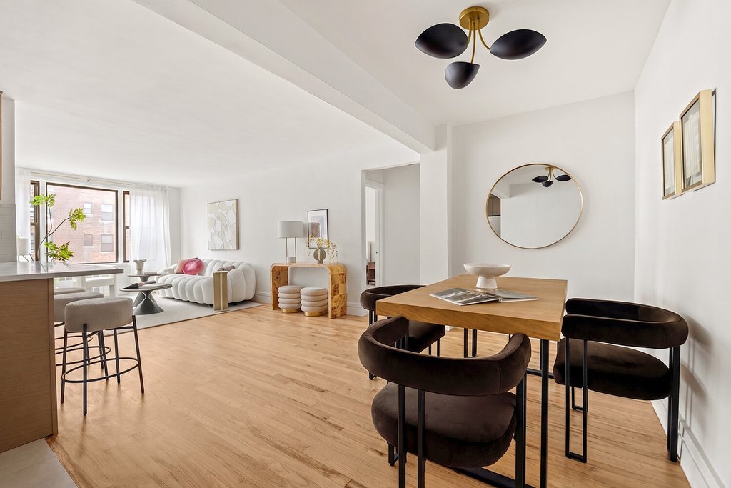 415 Beverley Road, Unit 6E photo 5
