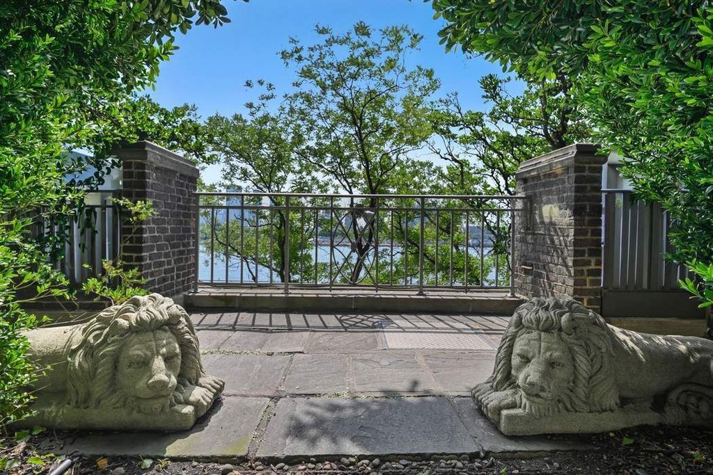 1 Beekman Place, Unit 15A
