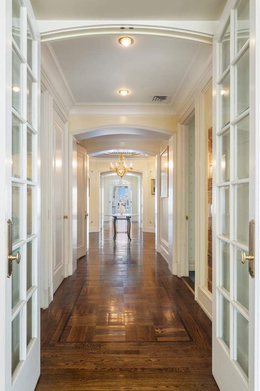 1 Beekman Place, Unit 15A photo 3